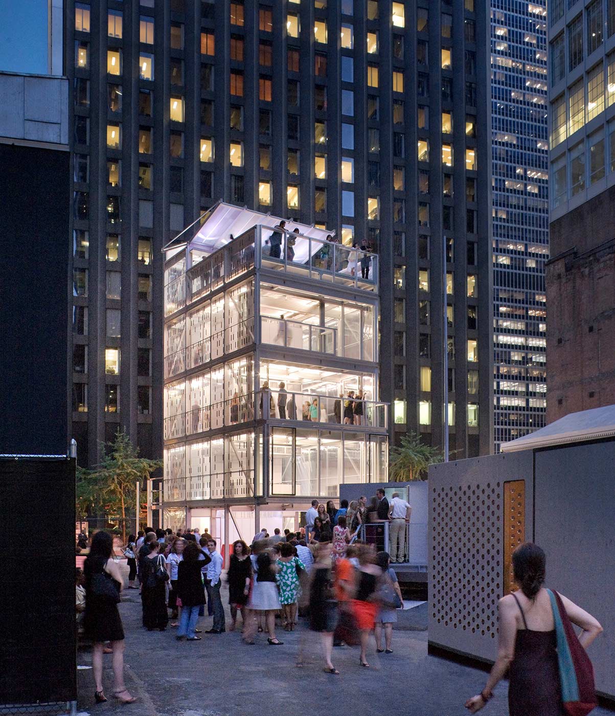 <p>The use of Building Information Modeling (BIM) software for design allowed components to be built simultaneously and shifted the bulk of assembly from the field to the factory. <br><small>&copy; Peter Aaron/OTTO</small></p>